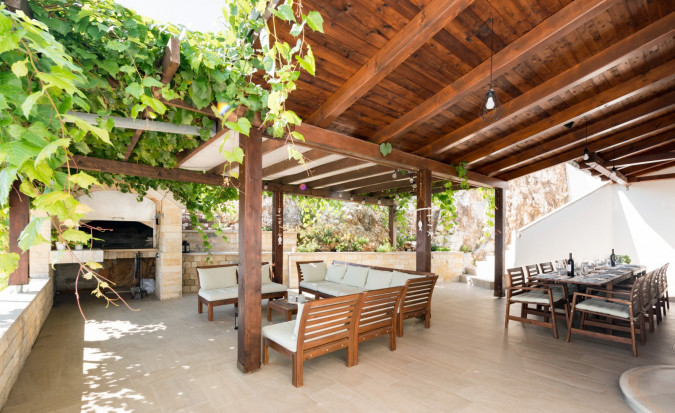Au&szlig;en, Villa Majda Nereži&scaron;ća