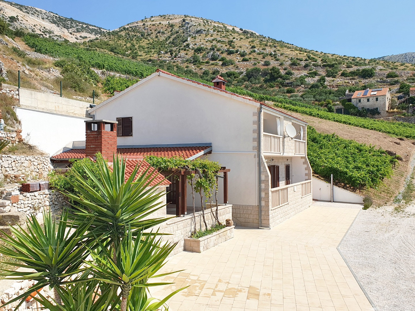 A gem of Brač in solitude - A true vacation in a beautiful location, Villa Majda Nereži&scaron;ća